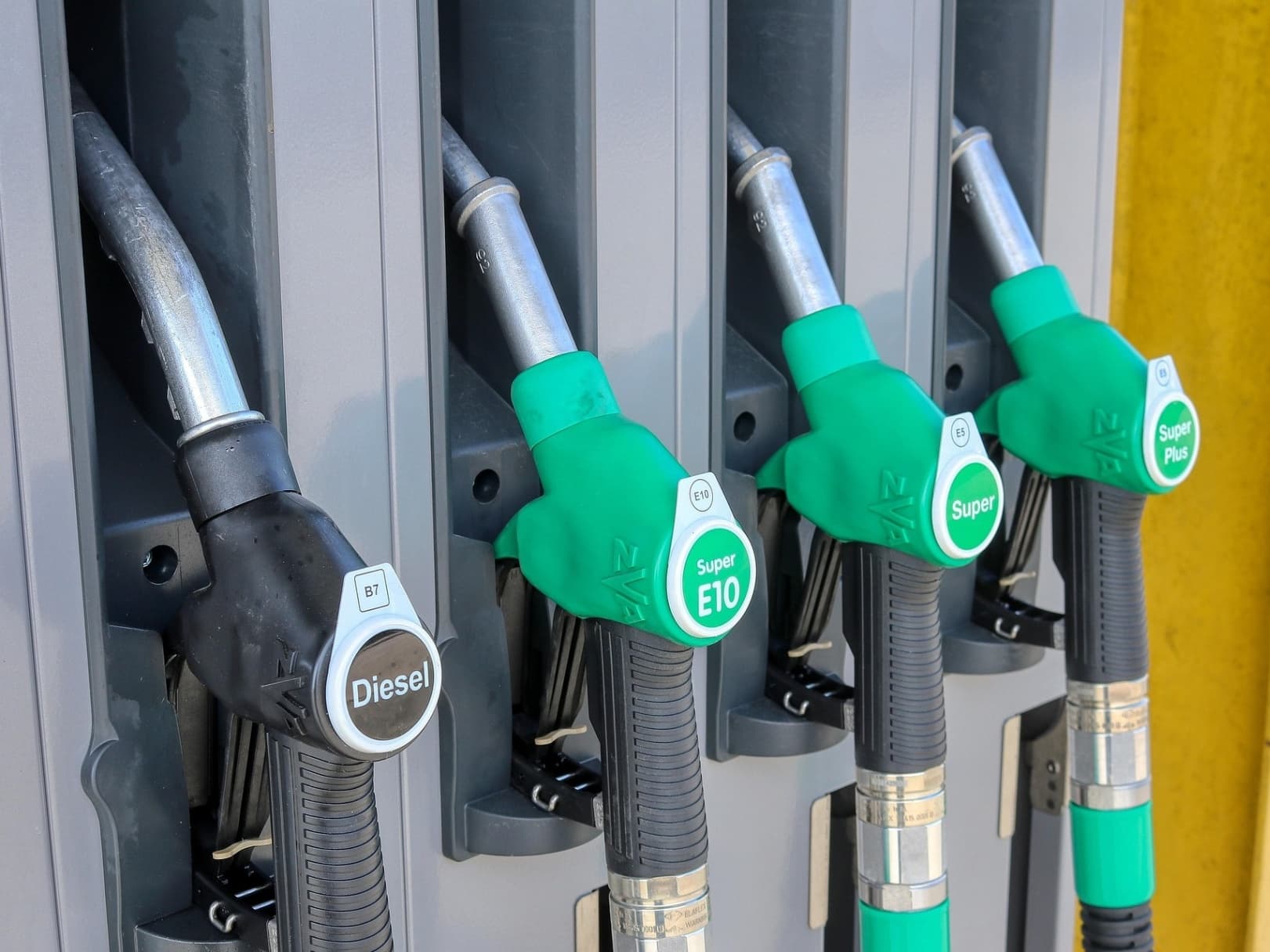 Endlich kommen Entlastungen an der Tankstelle